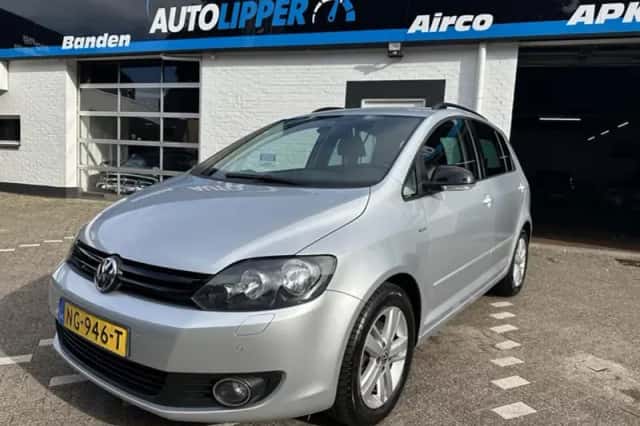Volkswagen Golf (2012) thumbnail 1