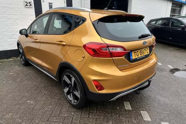 Ford Fiesta (2018) thumbnail 3