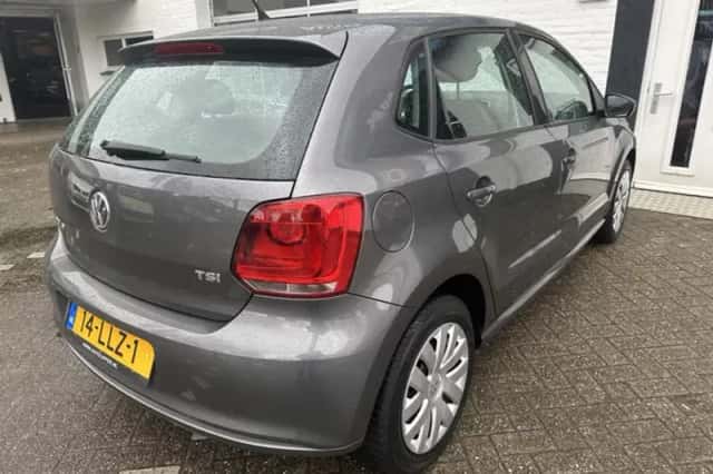 Volkswagen Polo (2010) thumbnail 4