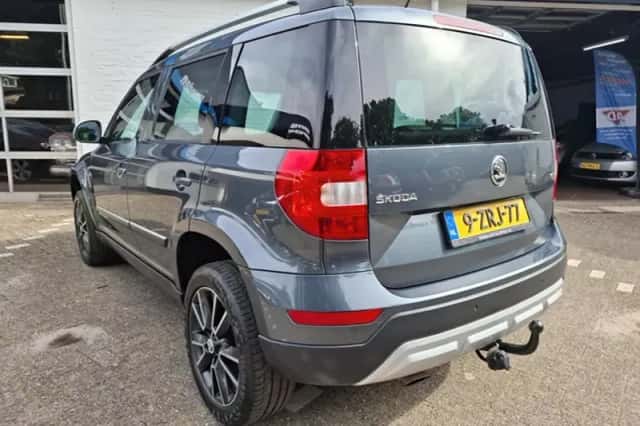 Škoda Yeti (2015) thumbnail 4