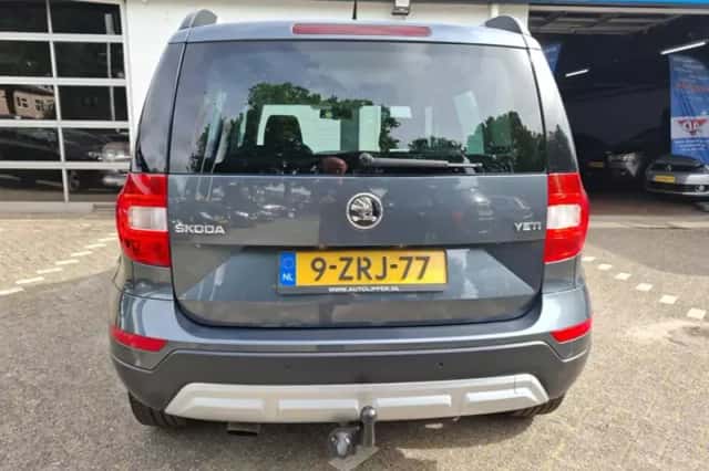 Škoda Yeti (2015) thumbnail 6