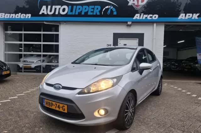 Ford Fiesta (2010) thumbnail 1