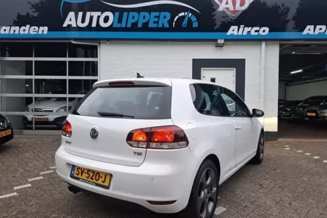 Volkswagen Golf (2010) thumbnail 3