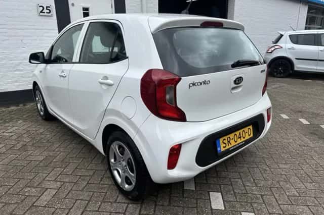 Kia Picanto (2018) thumbnail 3