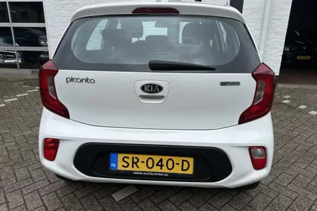 Kia Picanto (2018) thumbnail 6