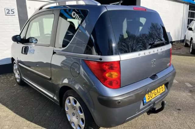 Peugeot 1007 (2008) thumbnail 3