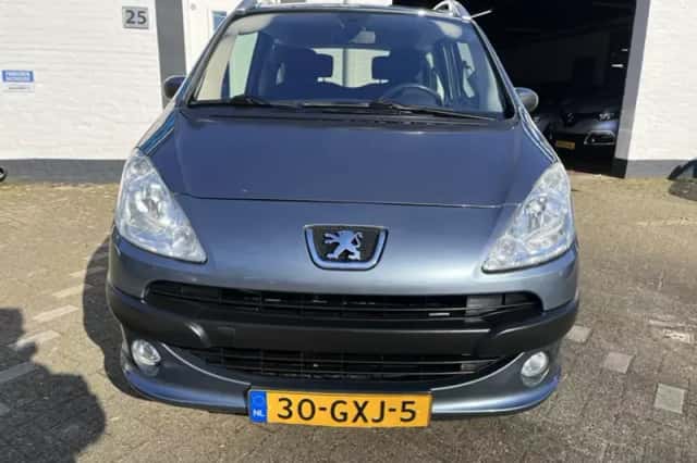 Peugeot 1007 (2008) thumbnail 5