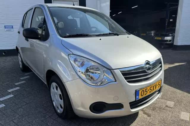 Opel Agila (2011) thumbnail 2