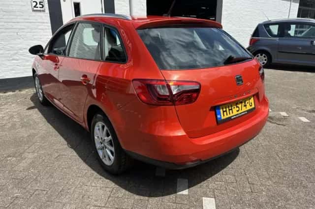 SEAT Ibiza (2015) thumbnail 3