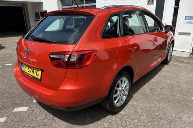 SEAT Ibiza (2015) thumbnail 4