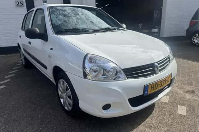 Renault Clio (2012) thumbnail 2