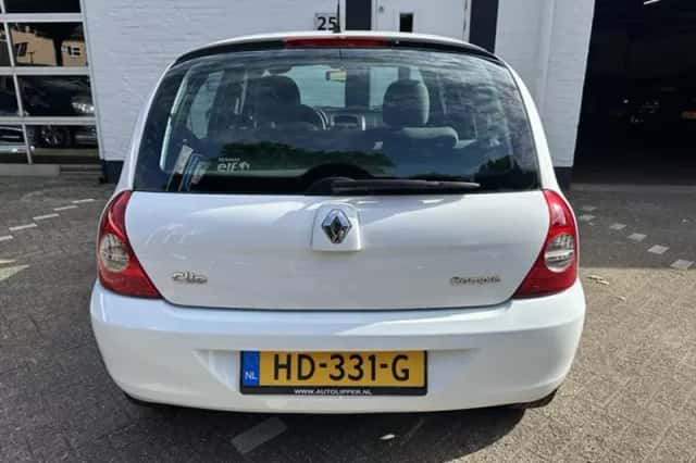 Renault Clio (2012) thumbnail 6