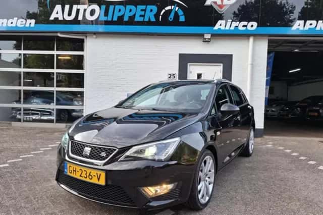 SEAT Ibiza (2015) thumbnail 1