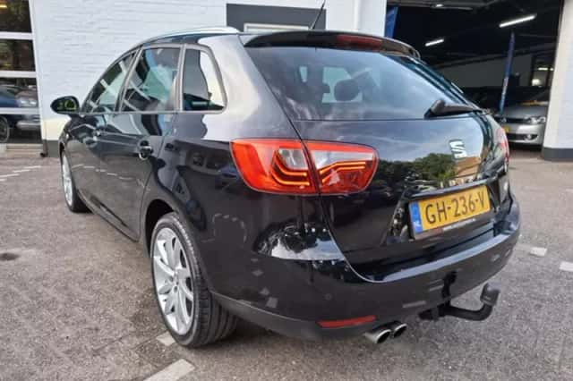 SEAT Ibiza (2015) thumbnail 3