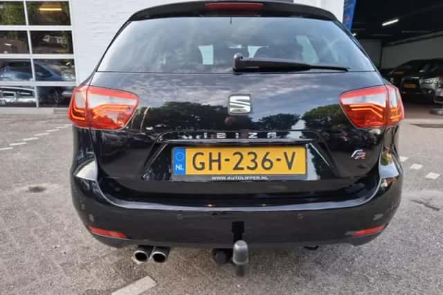 SEAT Ibiza (2015) thumbnail 5