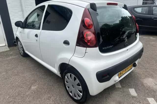 Peugeot 107 (2012) thumbnail 3