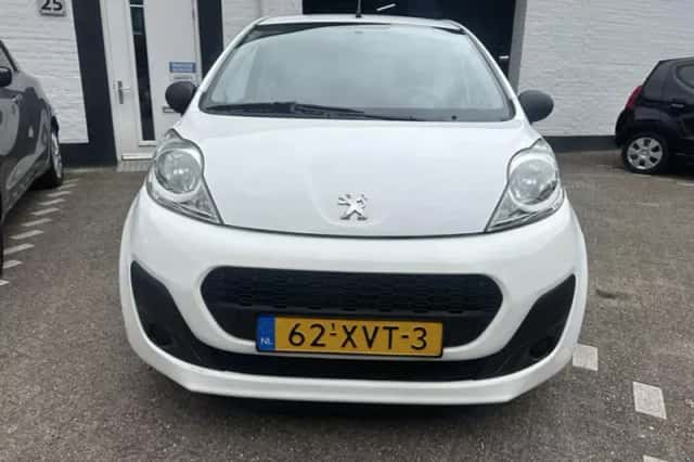 Peugeot 107 (2012) thumbnail 5