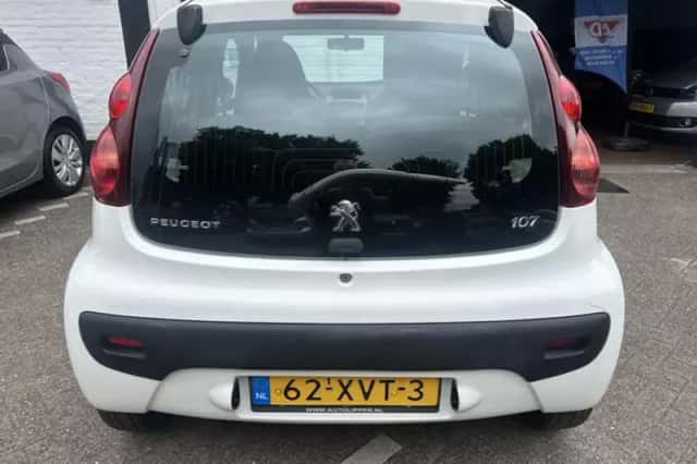 Peugeot 107 (2012) thumbnail 6