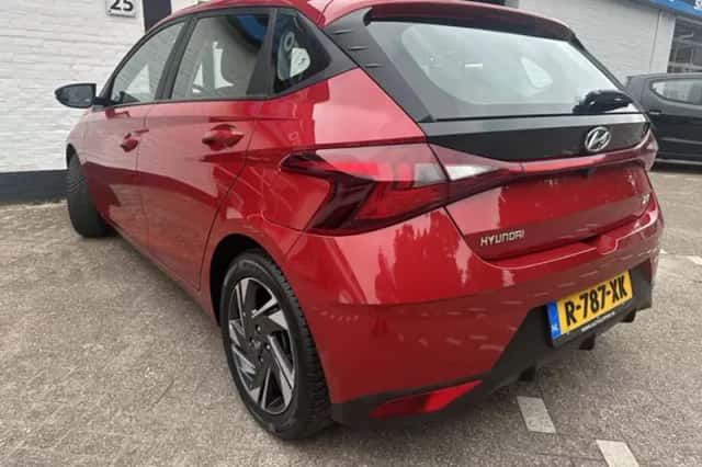 Hyundai i20 (2023) thumbnail 3