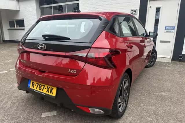 Hyundai i20 (2023) thumbnail 4