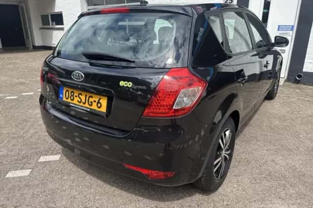 Kia Cee'd (2012) thumbnail 4