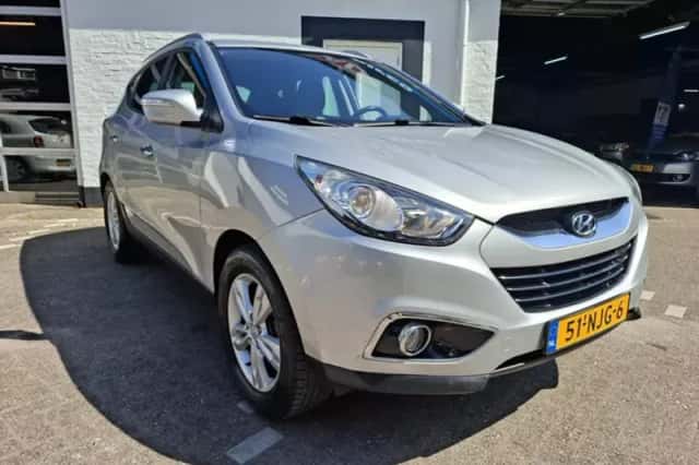 Hyundai ix35 (2010) thumbnail 2