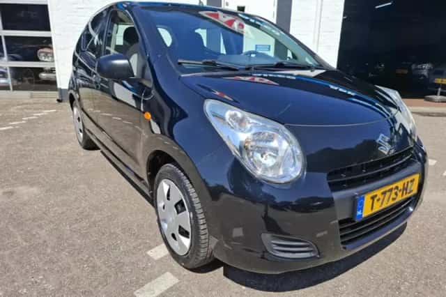 Suzuki Alto (2011) thumbnail 2