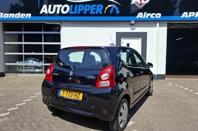 Suzuki Alto (2011) thumbnail 3