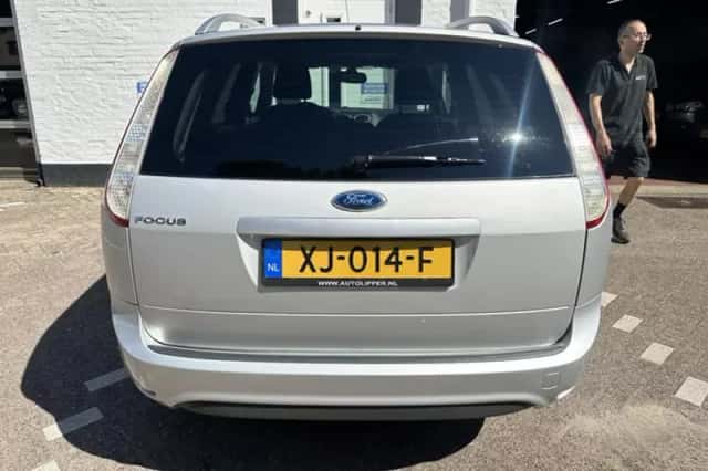 Ford Focus (2008) thumbnail 6
