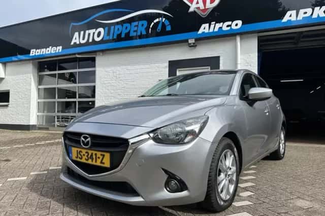 Mazda 2 (2016) thumbnail 1