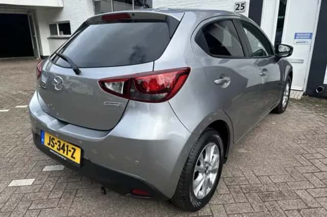 Mazda 2 (2016) thumbnail 4
