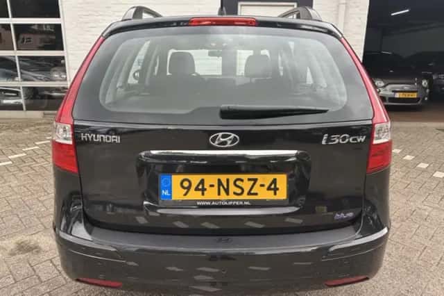 Hyundai i30 (2010) thumbnail 6