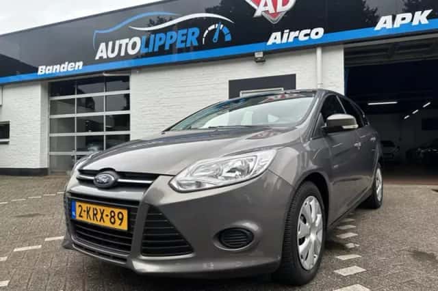 Ford Focus (2013) thumbnail 1