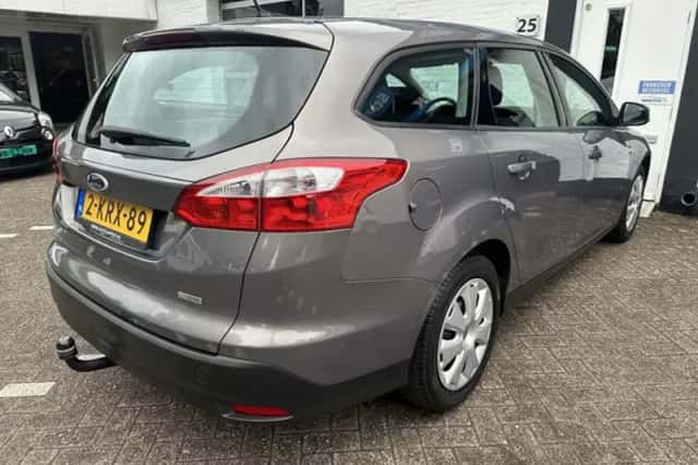 Ford Focus (2013) thumbnail 4