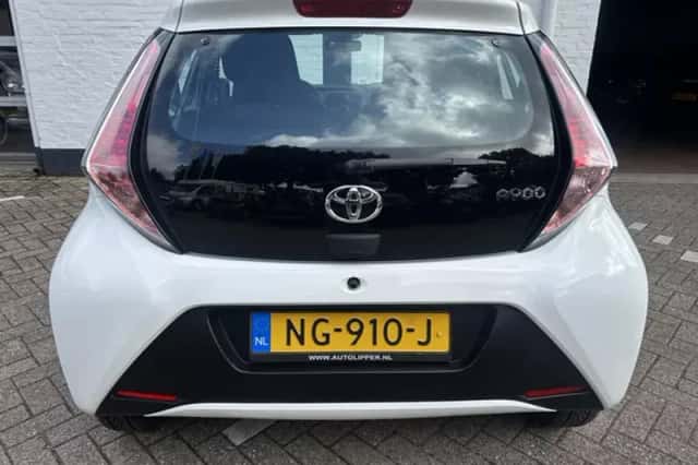 Toyota Aygo (2017) thumbnail 6