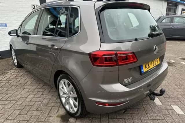Volkswagen Golf Sportsvan (2016) thumbnail 3