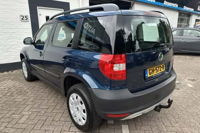 Škoda Yeti (2013) thumbnail 3