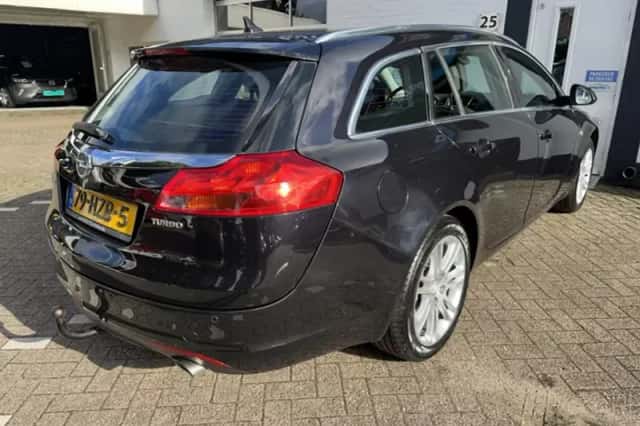 Opel Insignia (2009) thumbnail 4