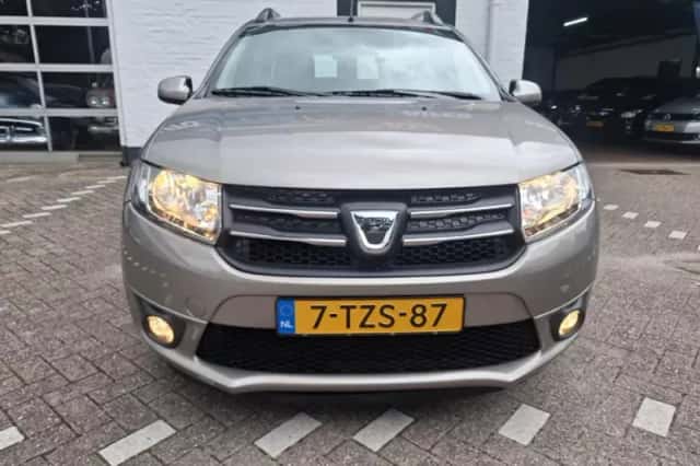 Dacia Logan (2014) thumbnail 5