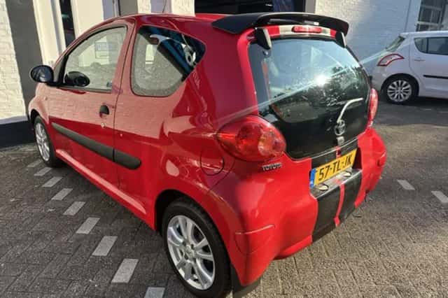 Toyota Aygo (2006) thumbnail 3