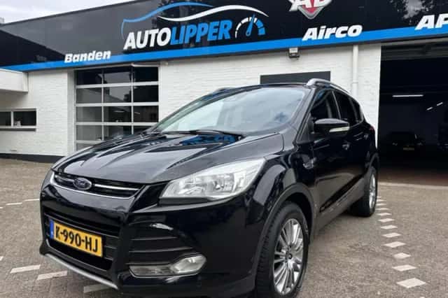 Ford Kuga (2013) thumbnail 1
