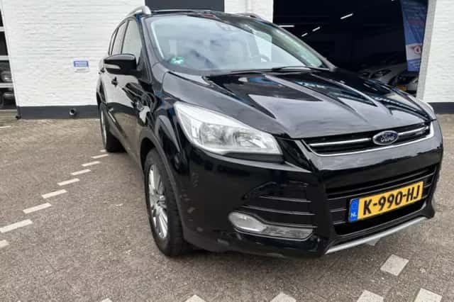Ford Kuga (2013) thumbnail 2