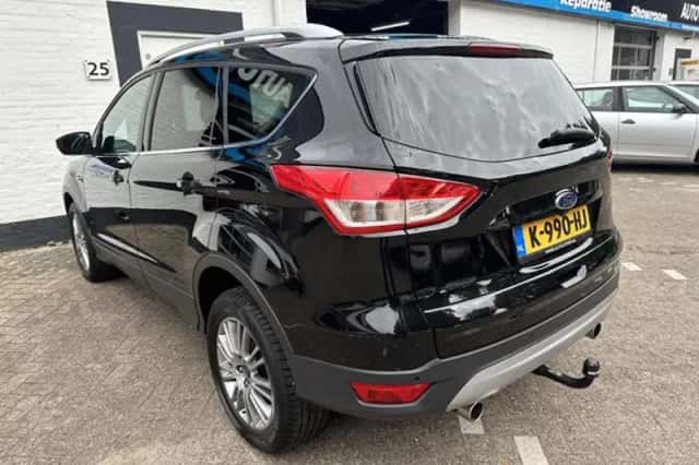 Ford Kuga (2013) thumbnail 3