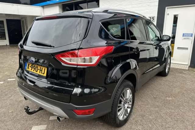 Ford Kuga (2013) thumbnail 4
