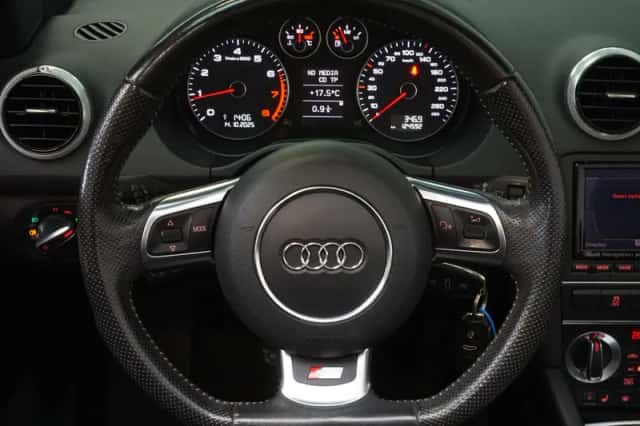 Audi A3 (2010) thumbnail 5