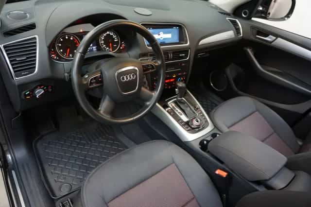 Audi Q5 (2009) thumbnail 2