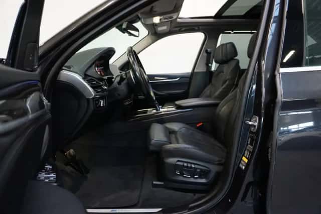 BMW X5 (2015) thumbnail 2
