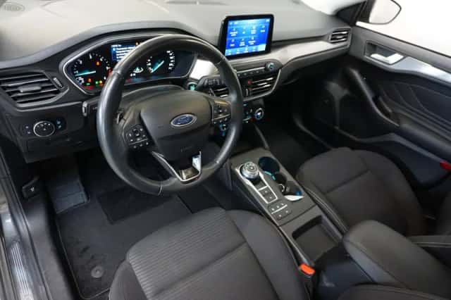 Ford Focus (2019) thumbnail 2
