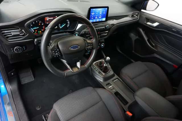 Ford Focus (2020) thumbnail 2