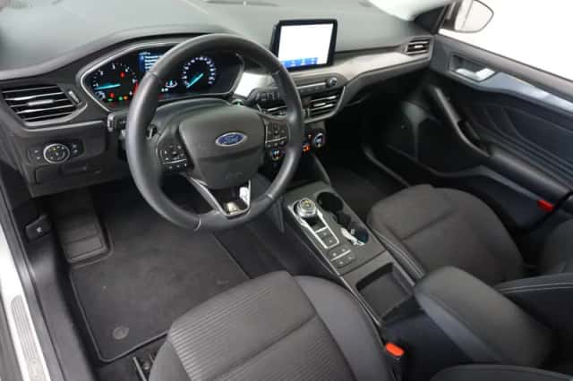 Ford Focus (2020) thumbnail 2